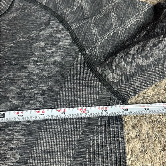 Lululemon Rest Less Pullover Long Sleeve in Heathered Black Large athletic gray - Picture 12 of 13